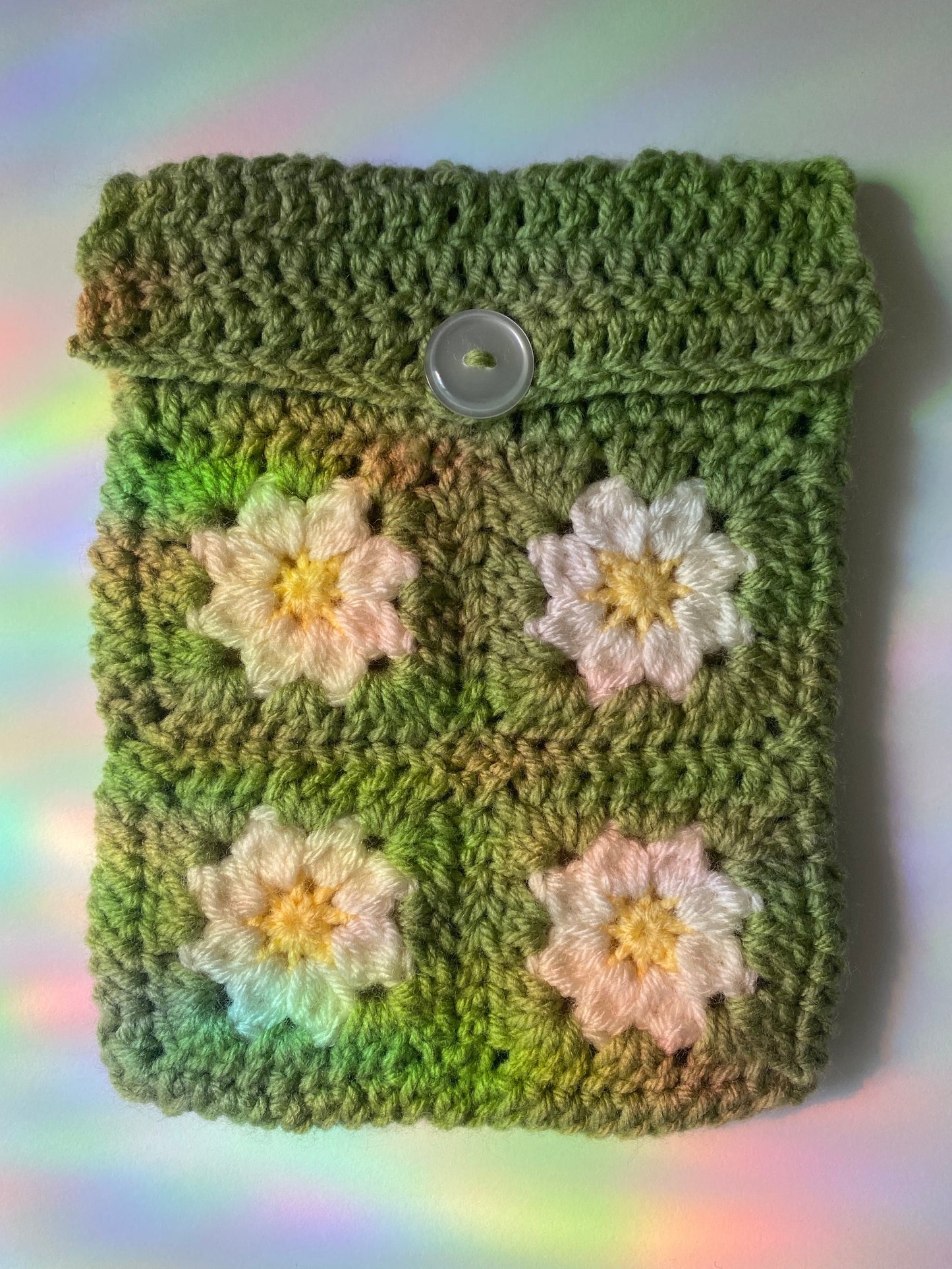 Crochet Green Daisy Kindle Sleeve